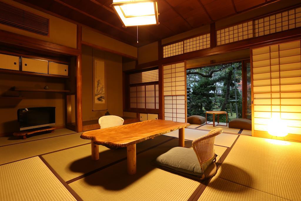 Hotel Mikiya Toyooka  Pokoj fotografie
